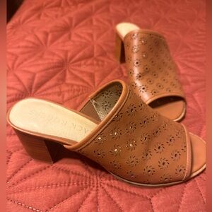Jack Rogers Ronnie Mocha Mules sz6.5